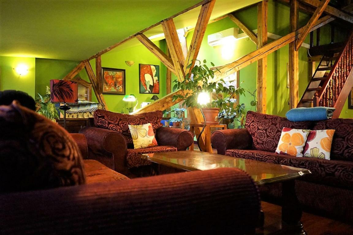 Luxury Oldtown Loft 320M2 On Hlavna Street Apartment Kosice Ngoại thất bức ảnh